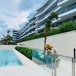 Amazing Loft / Private Beach + Pools + Natural