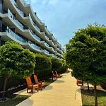 Amazing Loft / Private Beach + Pools + Natural