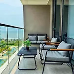 Amazing Loft / Private Beach + Pools + Natural