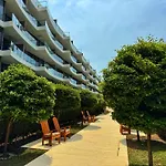 Amazing Loft / Private Beach + Pools + Natural